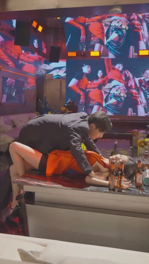 破產(chǎn)后我被前任纏上了第60集